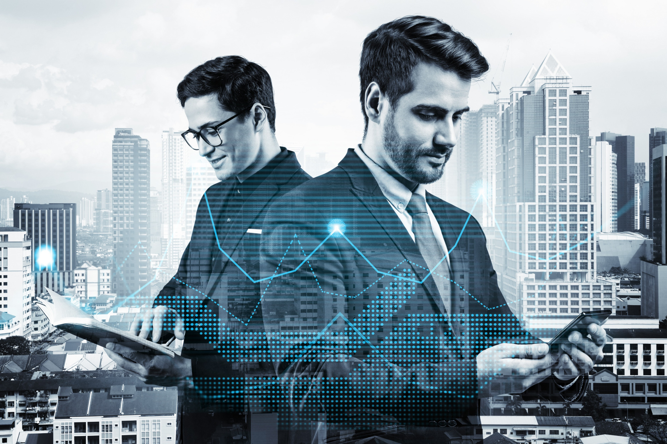 Zwei Geschäftsleute vor Kuala-Lumpur-Skyline; Detektei Malaysia, Detektiv Malaysia, Privatdetektiv Malaysia, Privatdetektei Malaysia